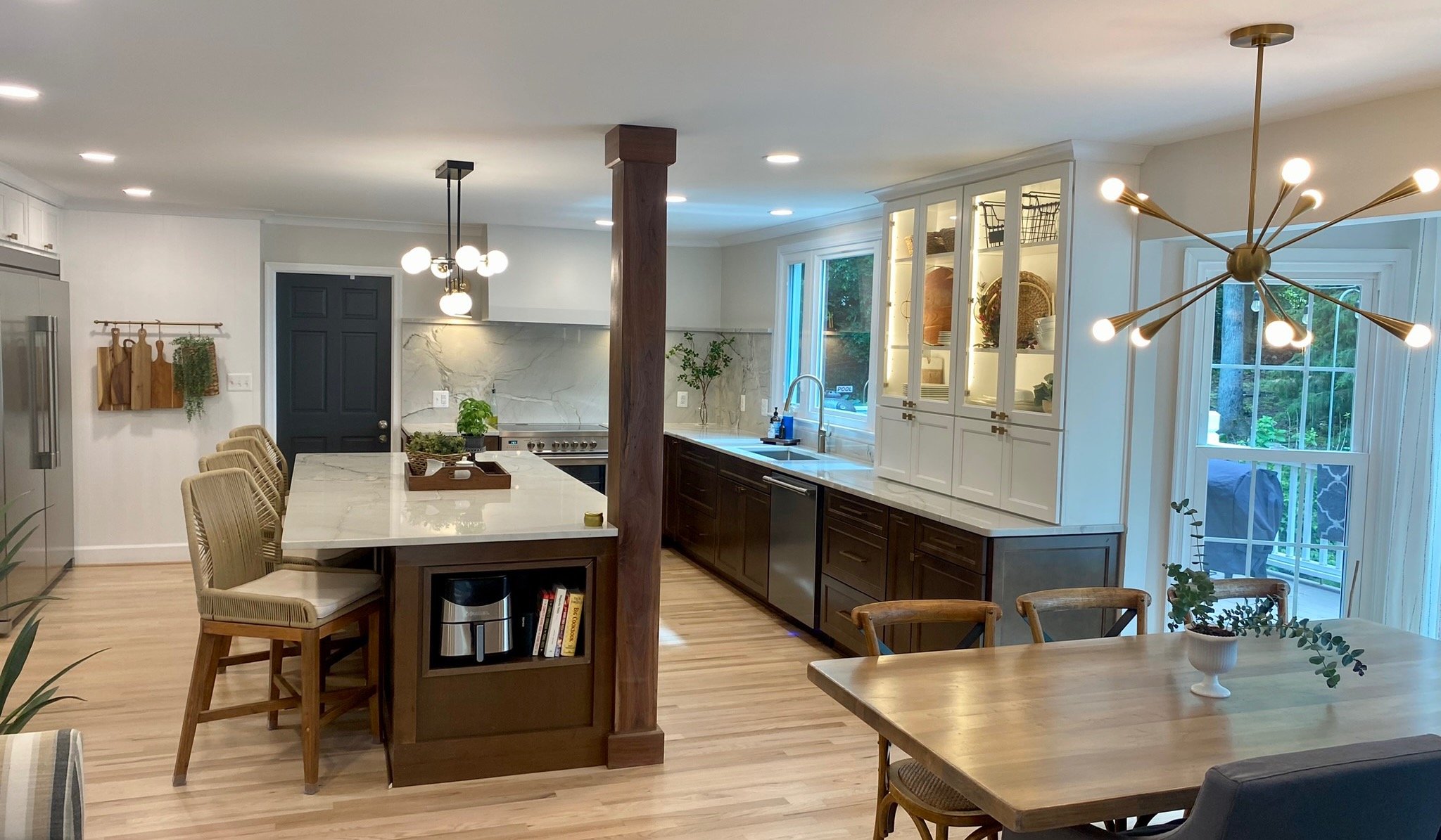 Fredericksburg-kitchen-column-2tone-refinished-floors-design-high-end-1