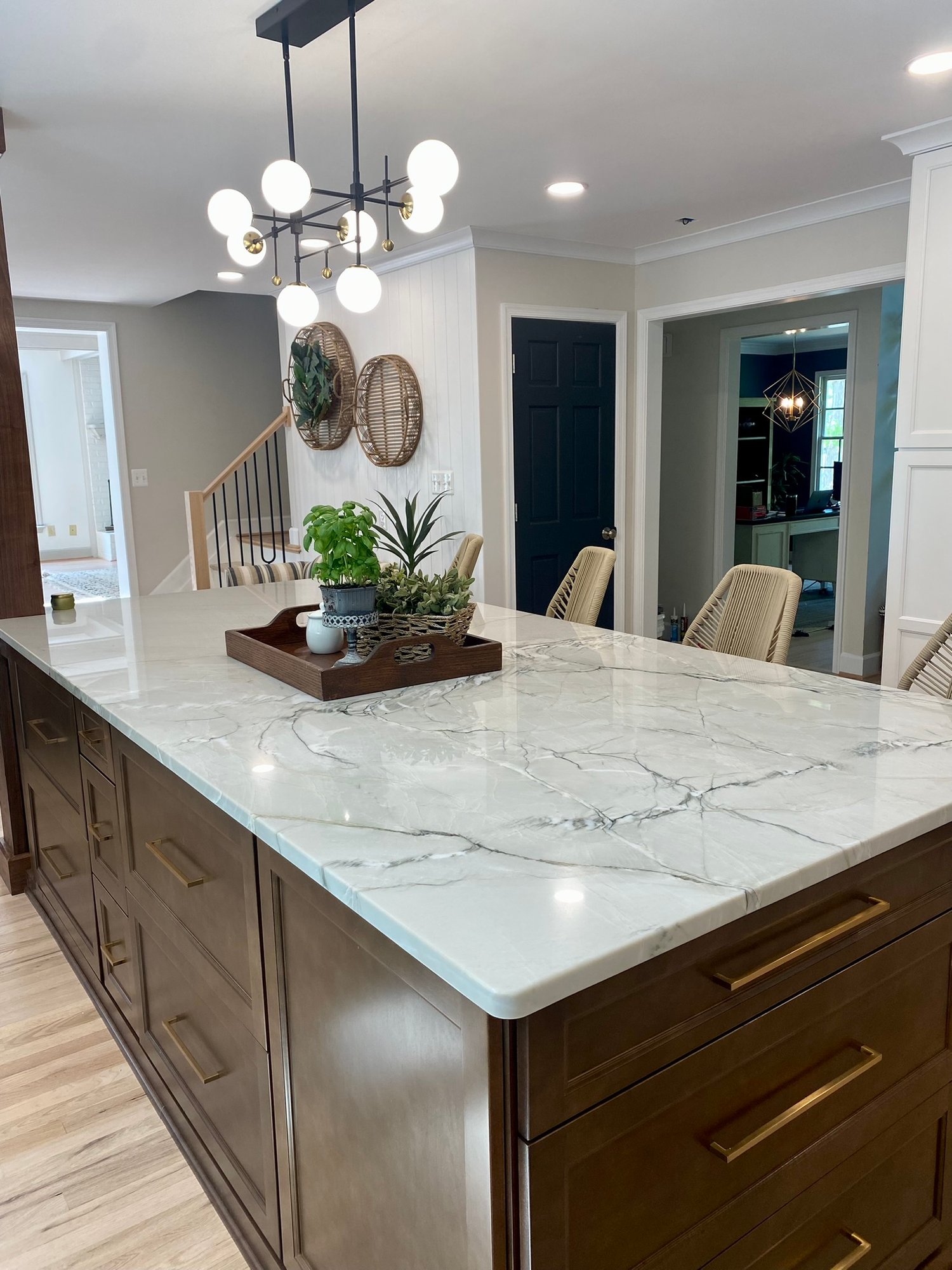 Lake Anna-Virginia-kitchen-island-quartzite